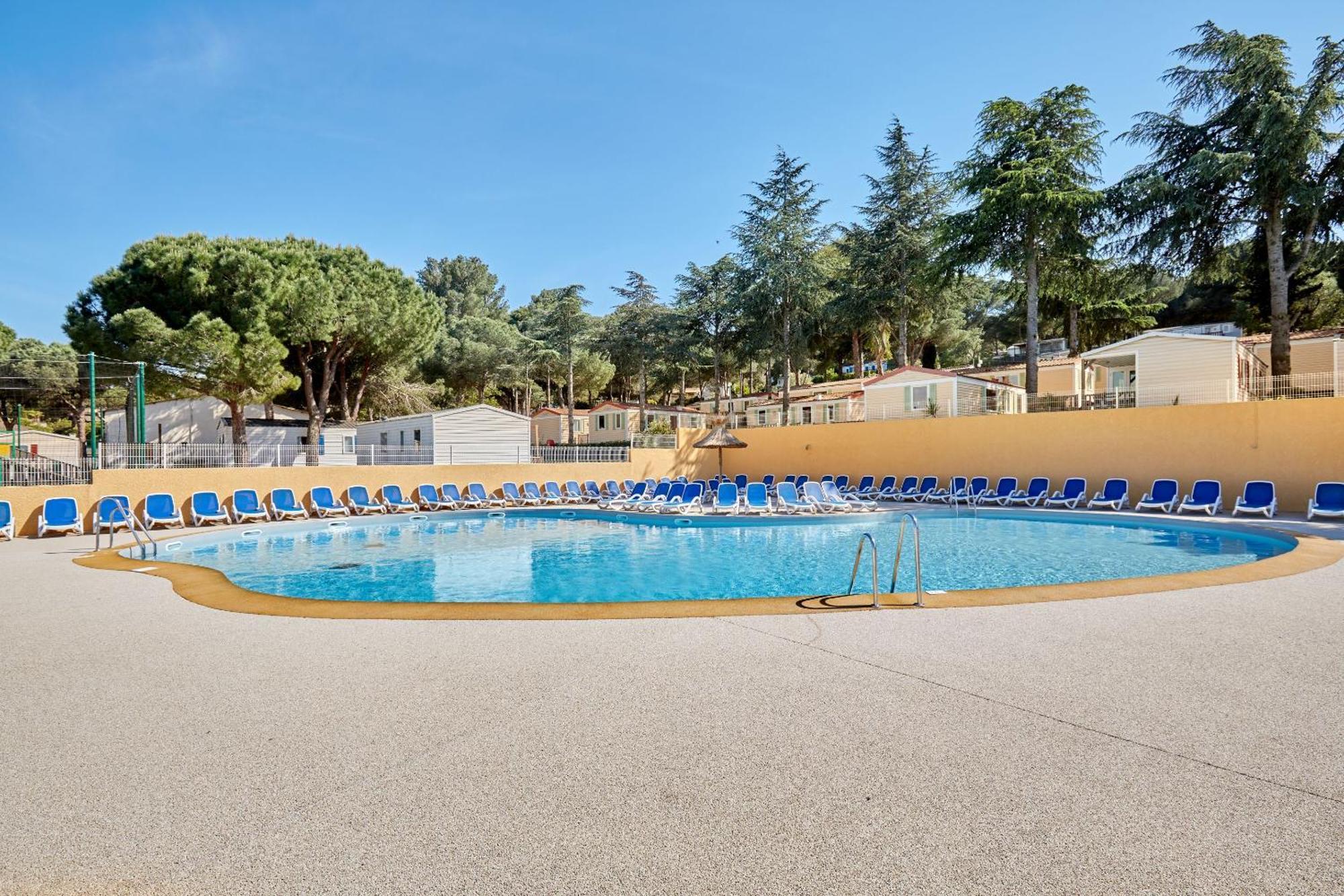 Domaine Residentiel De Plein Air Odalys La Pinede แอกด์ ภายนอก รูปภาพ